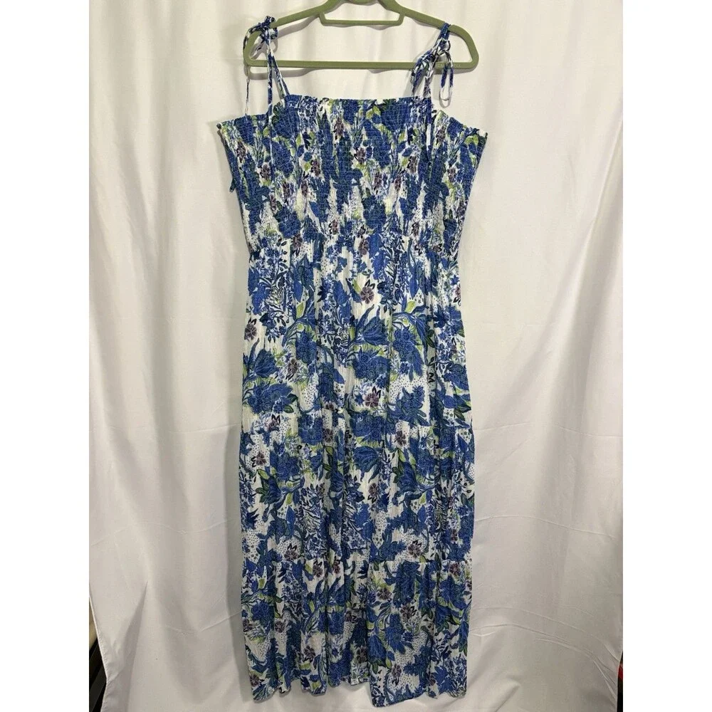 Hailey & Co Women's Plus Size 3X Blue Floral Smocked Tie-Strap Maxi Dress - Picture 4 of 8